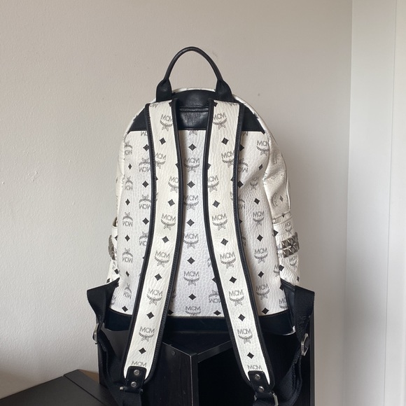 McM bag - Picture 4 of 16